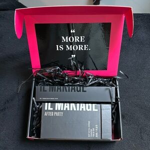 IL Makiage After Party Next Gen Full Coverage foundation : Shade 055 with brush.